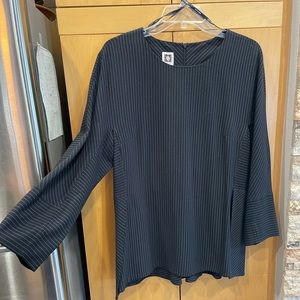 Elegant AK Pinstriped Top-LIKE NEW!